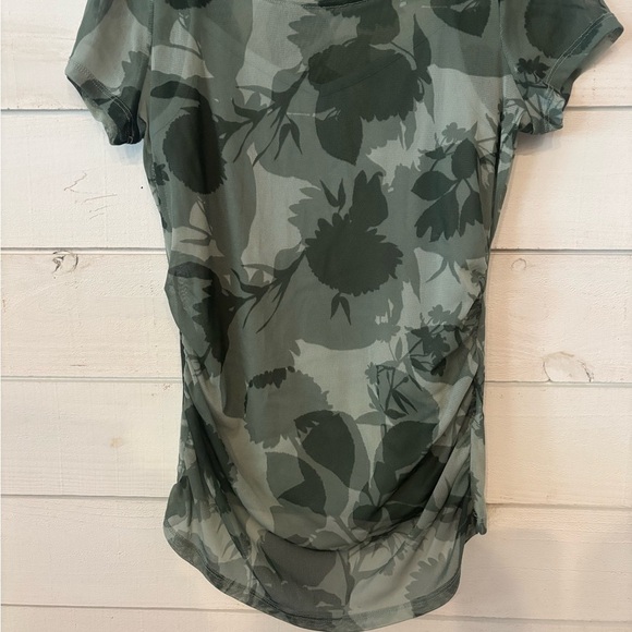 I-N-C Womens Leaves Embellished T-Shirt. Size small, green . - Picture 3 of 12